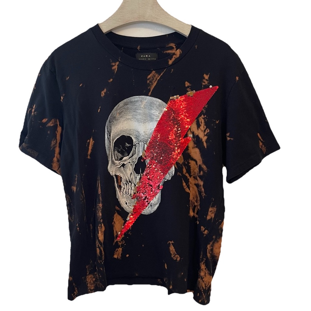 Zara T-Shirt Men Medium Skull Lightning Bolt Sequins Cropped Bleach Runs Small